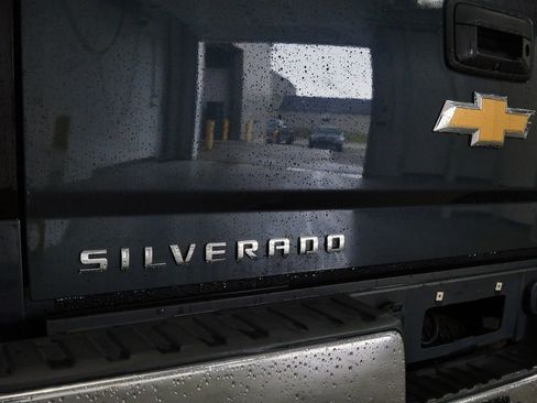 Used 2017 Chevrolet Silverado 1500 LT w/ All Star Edition AWD/4WD image 9