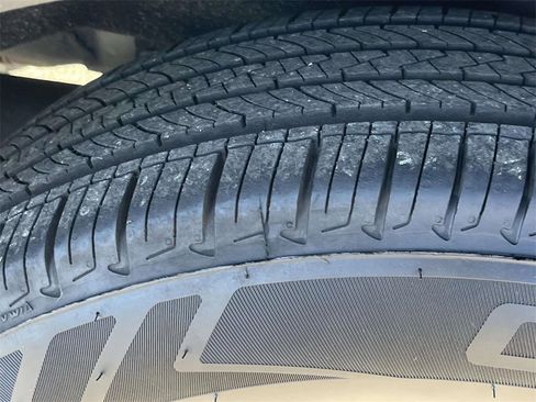 Used 2016 Honda CR-V LX image 12