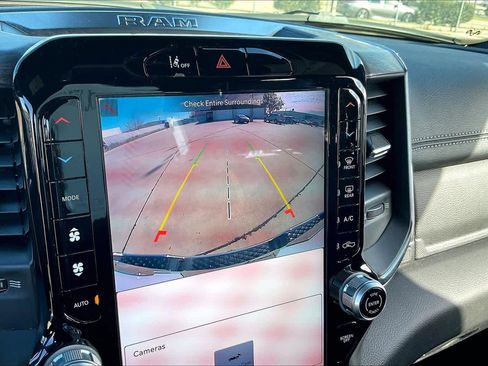 Used 2025 RAM 1500 Laramie image 27