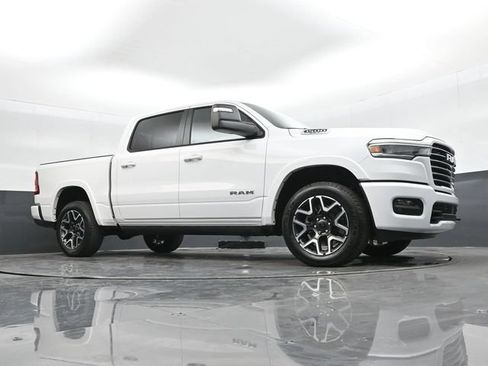 Used 2025 RAM 1500 Laramie AWD/4WD image 40
