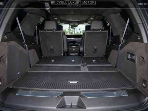 Used 2026 Cadillac Escalade Platinum Sport w/ LPO, ONYX Package AWD/4WD image 9