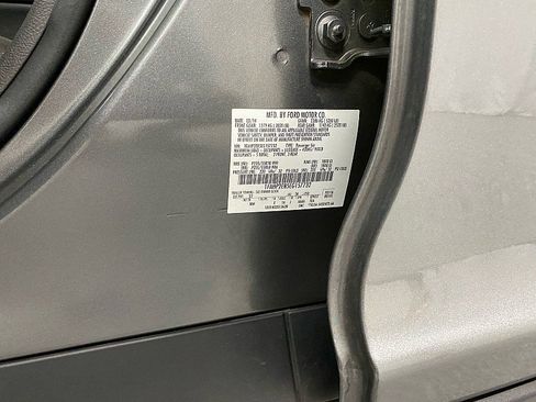 Used 2014 Ford Taurus SEL w/ Equipment Group 201A image 11