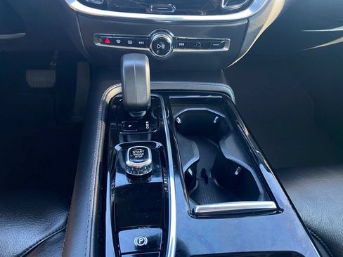 Used 2023 Volvo S60 T8 Plus AWD/4WD image 19
