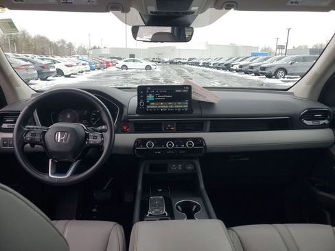 Used 2025 Honda Pilot EX-L image 20