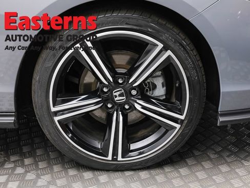 Used 2025 Honda Accord Sport image 30