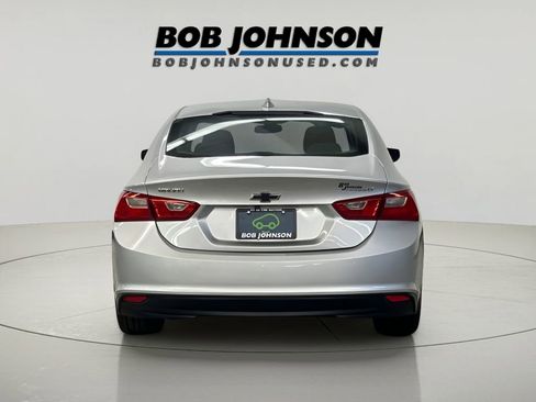 Certified 2018 Chevrolet Malibu LT image 9