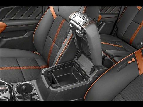 Used 2024 GMC Canyon AT4 AWD/4WD image 60