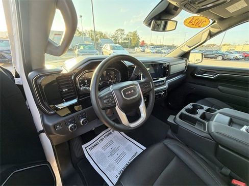 Used 2024 GMC Sierra 1500 SLT image 42