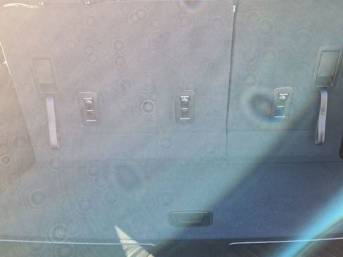 Used 2023 Chevrolet Tahoe LS image 16