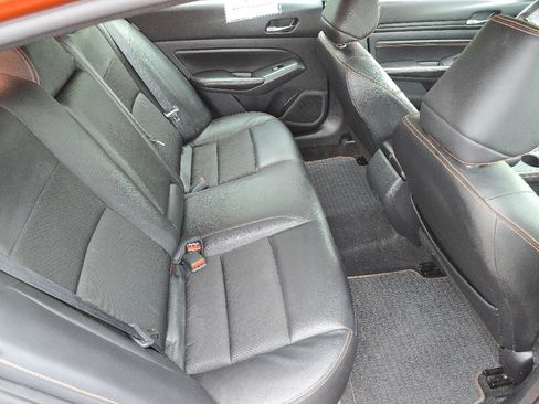 Used 2022 Nissan Altima 2.5 SR FWD image 14