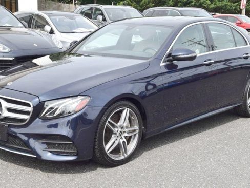 Used 2019 Mercedes-Benz E 450 4MATIC Sedan w/ Premium Package image 4