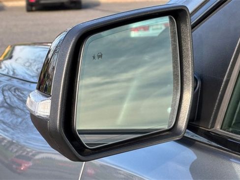 Used 2023 GMC Acadia AT4 w/ Technology Package image 58