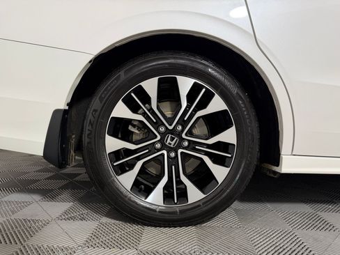 Used 2025 Honda Odyssey Elite image 21