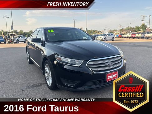 Used 2016 Ford Taurus SE FWD image 1