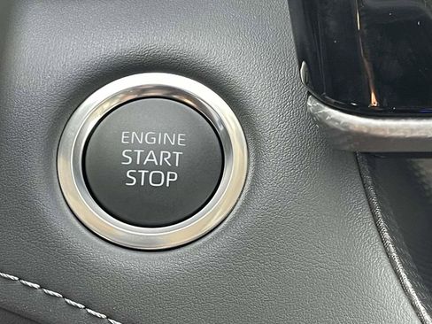 New 2025 Toyota Highlander Platinum image 37