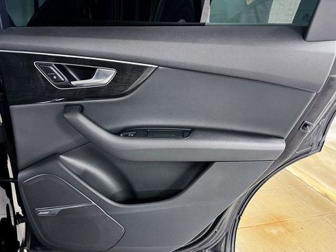 Used 2020 Audi Q7 3.0T Premium Plus image 16