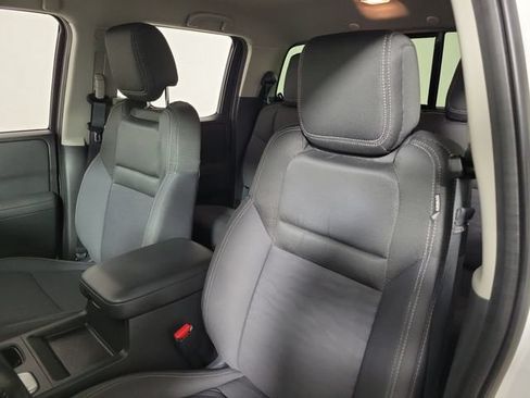 Used 2024 Nissan Frontier SV RWD image 20