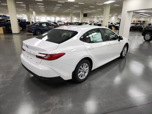 New 2026 Toyota Camry LE image 5