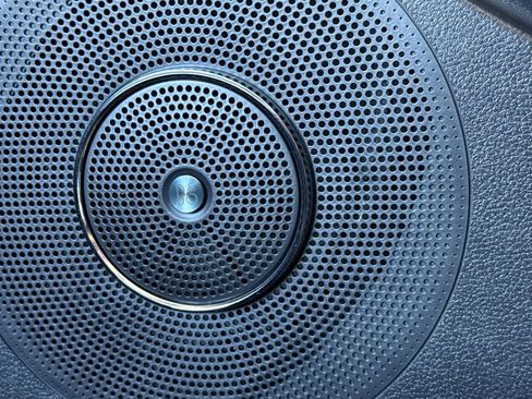 Used 2024 Ford Expedition Limited image 27