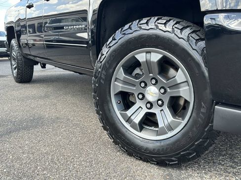 Used 2017 Chevrolet Silverado 1500 LT w/ All Star Edition AWD/4WD image 19