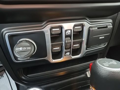 Used 2022 Jeep Wrangler Unlimited Sport image 60