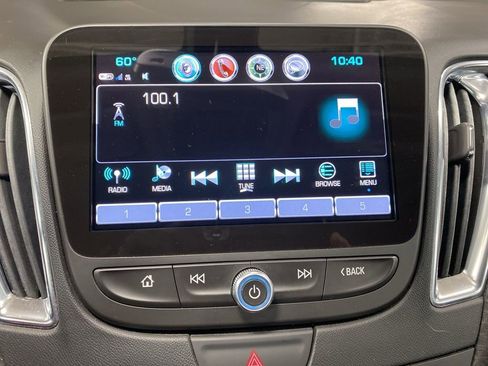 Used 2018 Chevrolet Malibu LT image 38