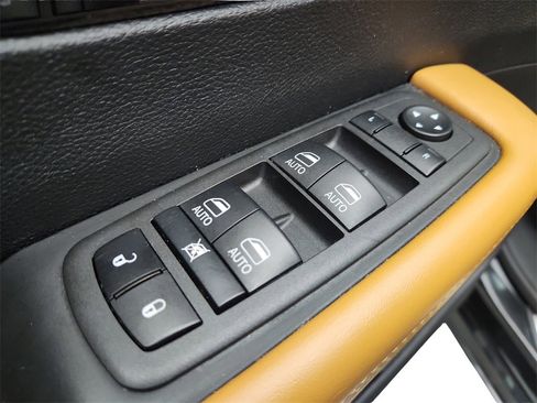 Used 2022 Chrysler Pacifica Pinnacle image 24