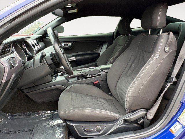 Used 2015 Ford Mustang GT RWD image 4