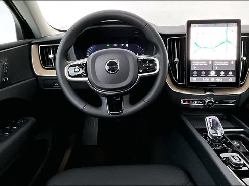 New 2026 Volvo XC60 B5 Core AWD/4WD image 15