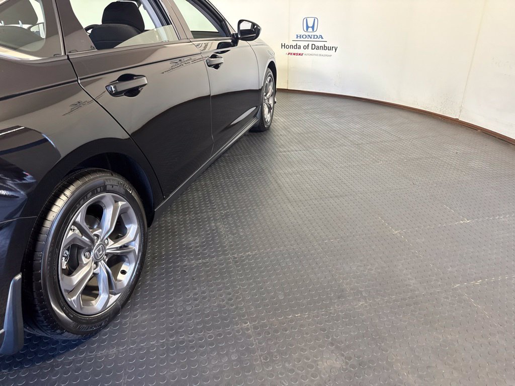 Used 2024 Honda Accord EX image 4