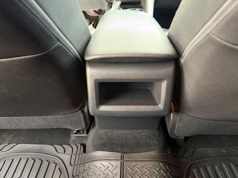 Used 2020 Toyota Camry LE w/ Carpet Mat Package FWD image 30