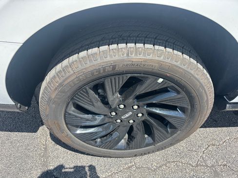 New 2026 Lincoln Navigator L Reserve w/ Jet Appearance Package AWD/4WD image 10