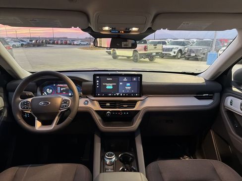 New 2026 Ford Explorer Active image 16