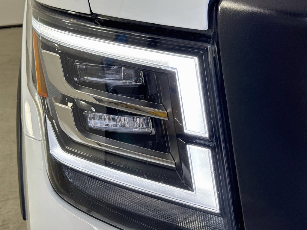 Used 2024 Nissan Titan PRO-4X w/ Pro-4x Convenience Package AWD/4WD image 39
