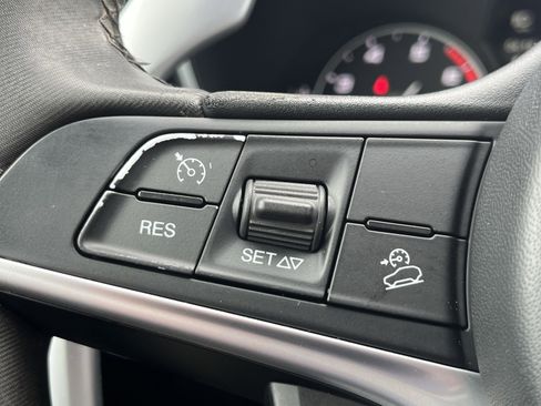Used 2018 Alfa Romeo Stelvio Ti Sport AWD/4WD image 19