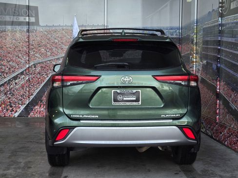 Used 2023 Toyota Highlander Platinum image 7