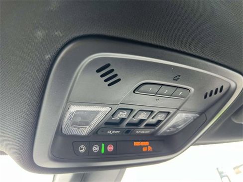 Certified 2023 Chevrolet Traverse RS image 36