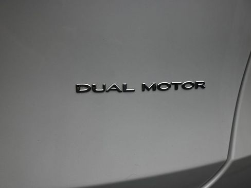 Used 2021 Tesla Model Y Long Range AWD/4WD image 10