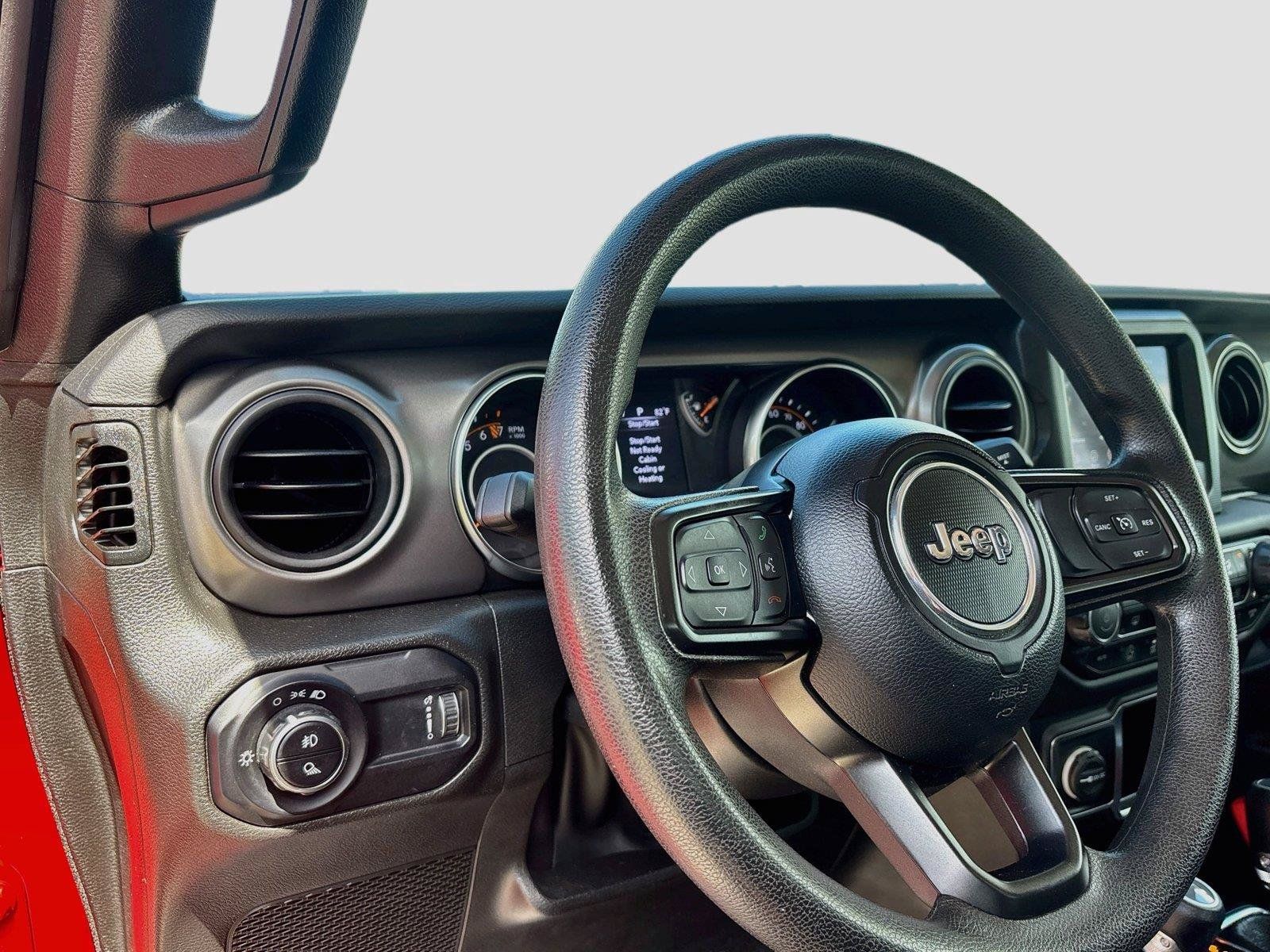 Used 2023 Jeep Gladiator Sport AWD/4WD image 31