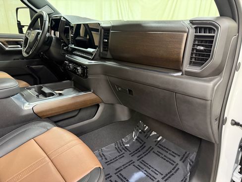 Certified 2024 Chevrolet Silverado 2500 High Country AWD/4WD image 30