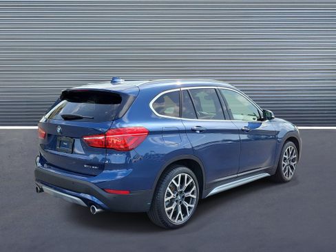 Used 2021 BMW X1 sDrive28i w/ Convenience Package FWD image 3
