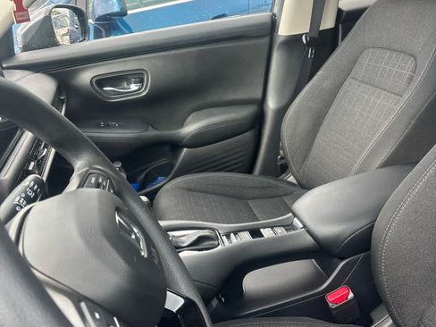 Certified 2026 Honda HR-V LX image 3