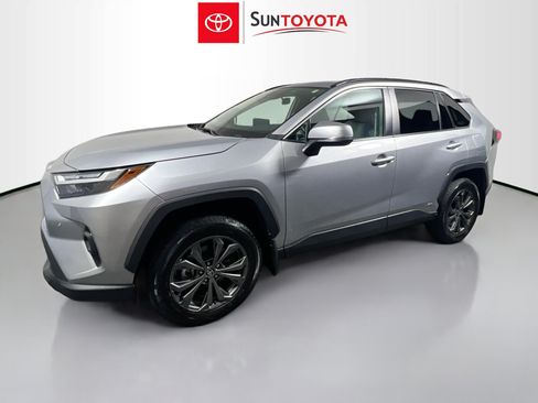 Used 2025 Toyota RAV4 XLE Premium w/ Weather Package AWD/4WD image 9
