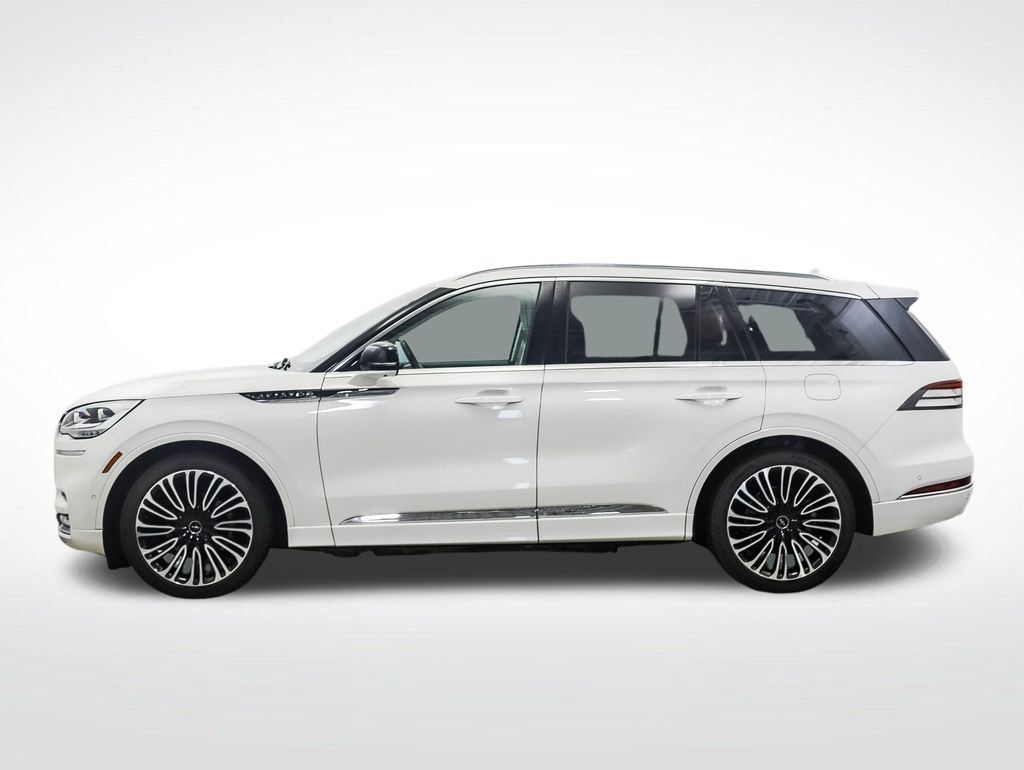 Used 2023 Lincoln Aviator Black Label w/ Dynamic Handling Package AWD/4WD image 2