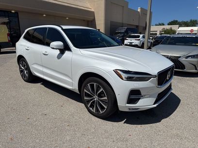 Used 2022 Volvo XC60 B5 Momentum w/ Advanced Package