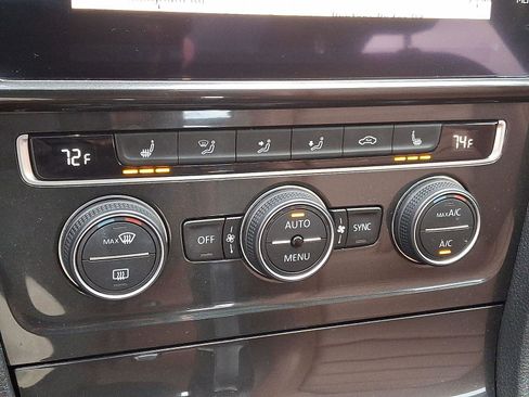 Used 2019 Volkswagen Golf Alltrack SEL image 16