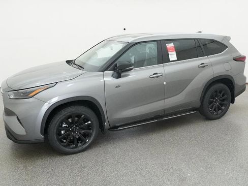 New 2026 Toyota Highlander XLE image 5