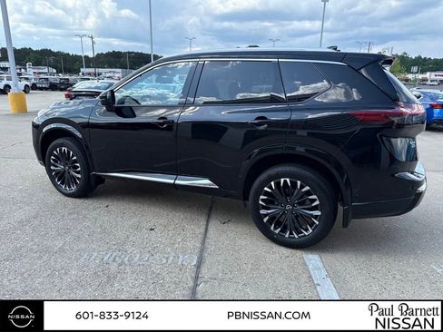 New 2025 Nissan Rogue Platinum w/ Tech Package image 8