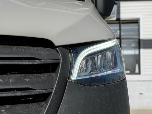 Used 2025 Mercedes-Benz Sprinter 3500 image 7