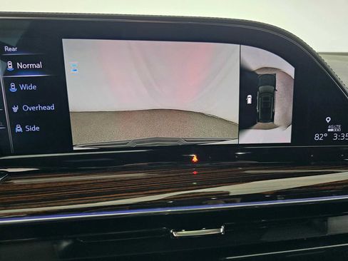 Used 2023 Cadillac Escalade Premium Luxury AWD/4WD image 27